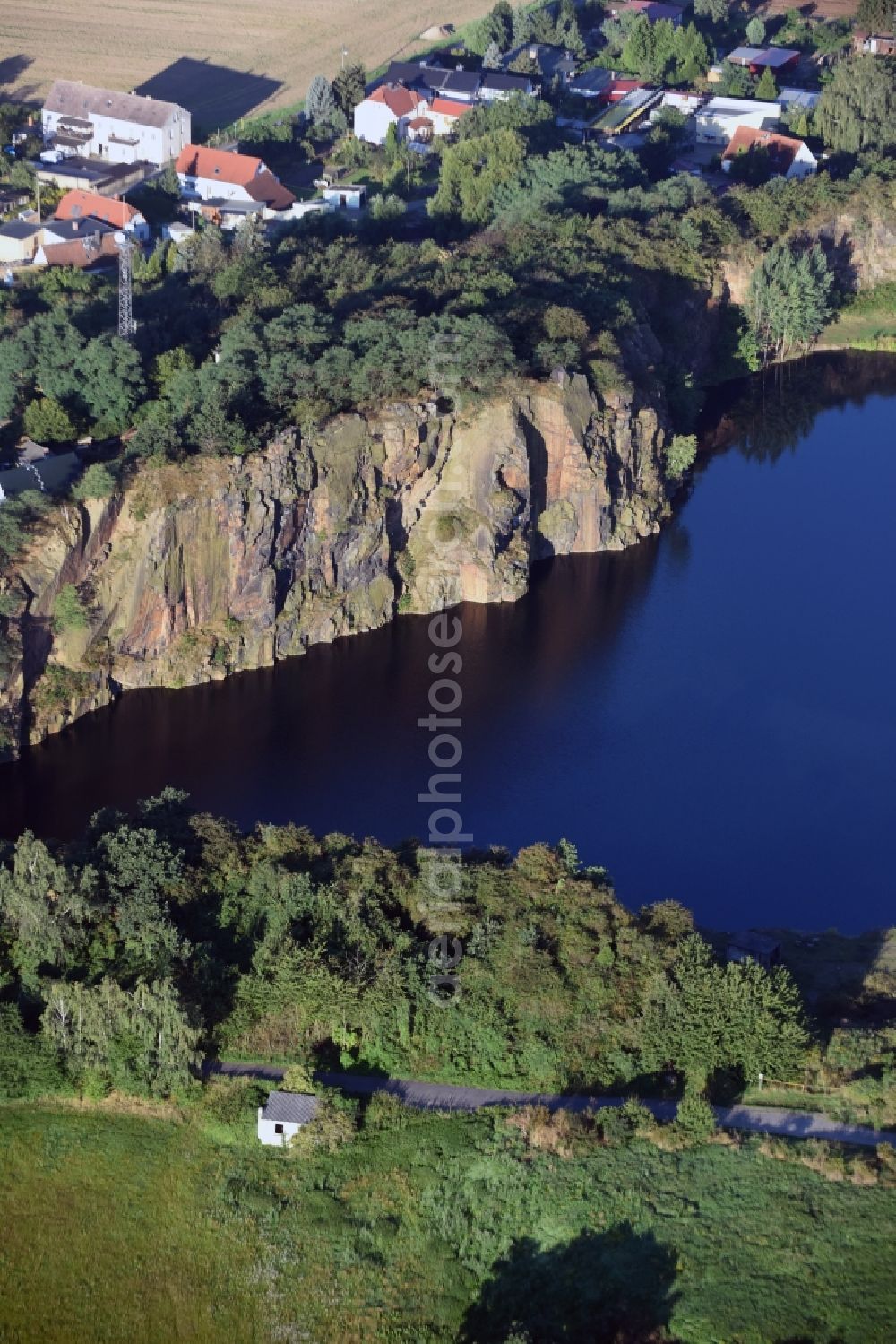 Aerial photograph Böhlitz - Village on the banks of the area old mining lake in Boehlitz in the state Saxony