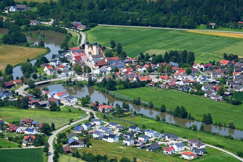 Aerial photograph Kottingwörth - Village on the banks of the area Altmuehl - river course in Kottingwoerth in the state Bavaria, Germany