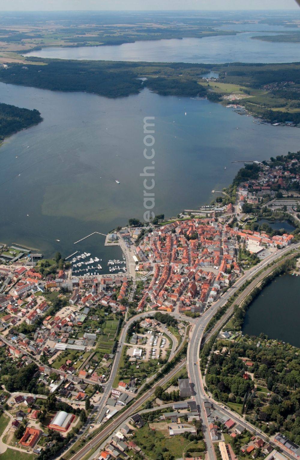 Waren (Müritz) from the bird's eye view: Village on the banks of the area Binnenmueritz in Waren ( Mueritz ) in the state Mecklenburg - Western Pomerania