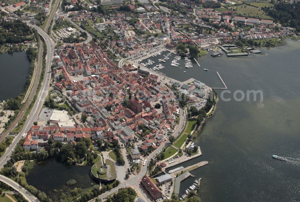 Aerial photograph Waren (Müritz) - Village on the banks of the area Binnenmueritz in Waren ( Mueritz ) in the state Mecklenburg - Western Pomerania