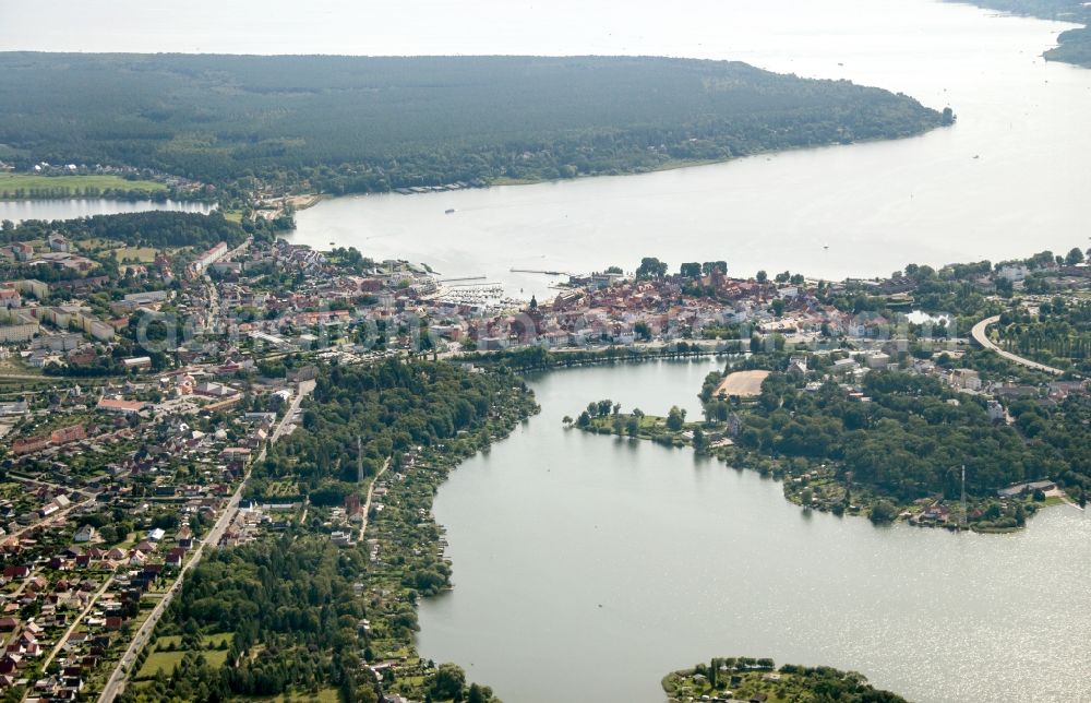 Aerial photograph Waren (Müritz) - Village on the banks of the area Binnenmueritz in Waren ( Mueritz ) in the state Mecklenburg - Western Pomerania