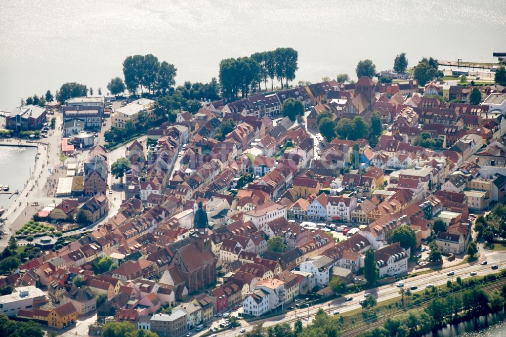 Aerial image Waren (Müritz) - Village on the banks of the area Binnenmueritz in Waren ( Mueritz ) in the state Mecklenburg - Western Pomerania