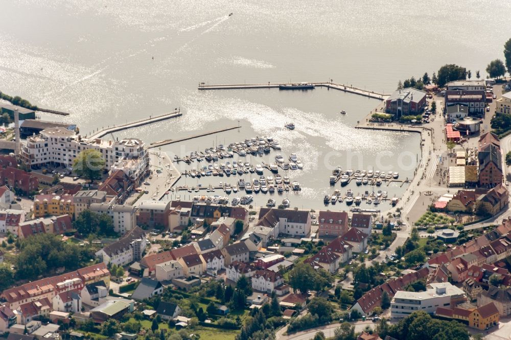 Aerial photograph Waren (Müritz) - Village on the banks of the area Binnenmueritz in Waren ( Mueritz ) in the state Mecklenburg - Western Pomerania