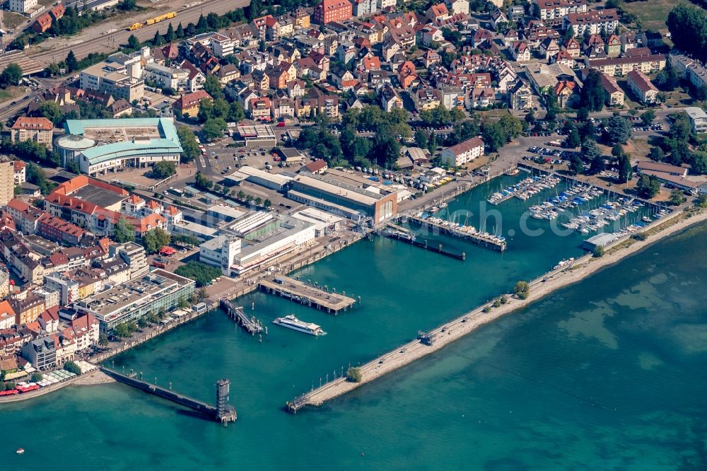 Aerial photograph Friedrichshafen - Village on the banks of the area Lake Constance in Friedrichshafen in the state Baden-Wurttemberg, Germany