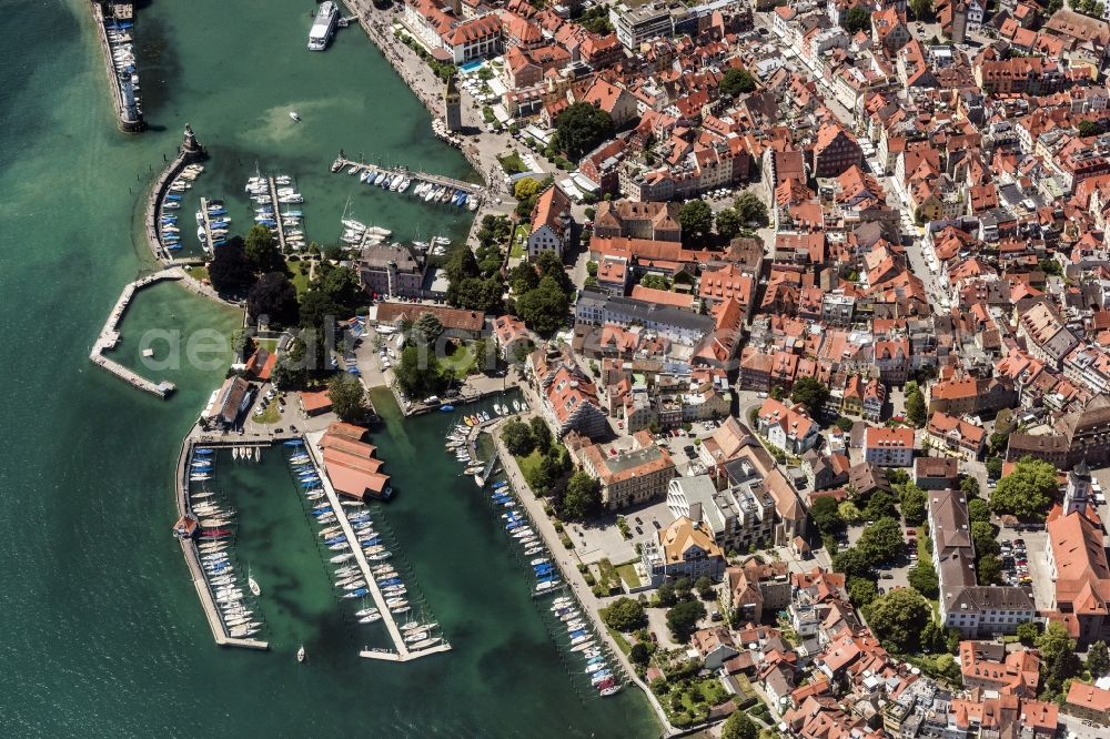 Aerial photograph Lindau (Bodensee) - Village on the banks of the area Lake Constance in Lindau (Bodensee) in the state Bavaria, Germany