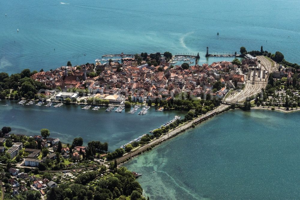 Lindau (Bodensee) from the bird's eye view: Village on the banks of the area Lake Constance in Lindau (Bodensee) in the state Bavaria, Germany