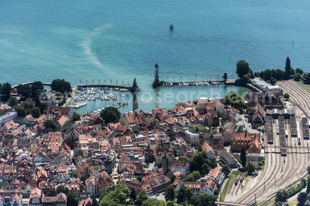 Aerial image Lindau (Bodensee) - Village on the banks of the area Lake Constance in Lindau (Bodensee) in the state Bavaria, Germany