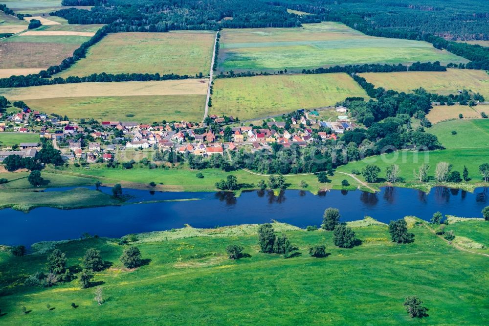 Aerial image Greudnitz - Village on the banks of the area Elbe - river course in Greudnitz in the state Saxony, Germany