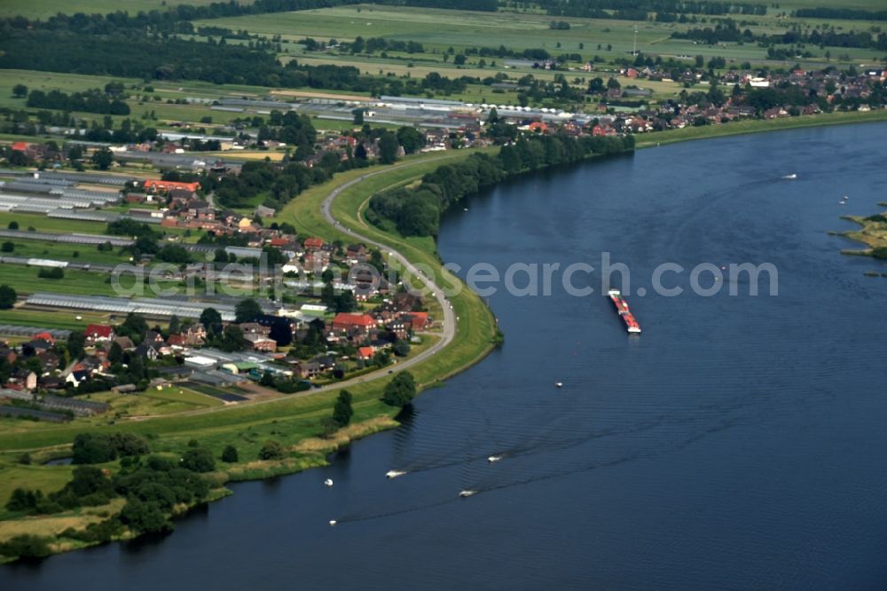 Hamburg Warwisch from the bird's eye view: Village on the banks of the area Elbe - river course in Hamburg Warwisch