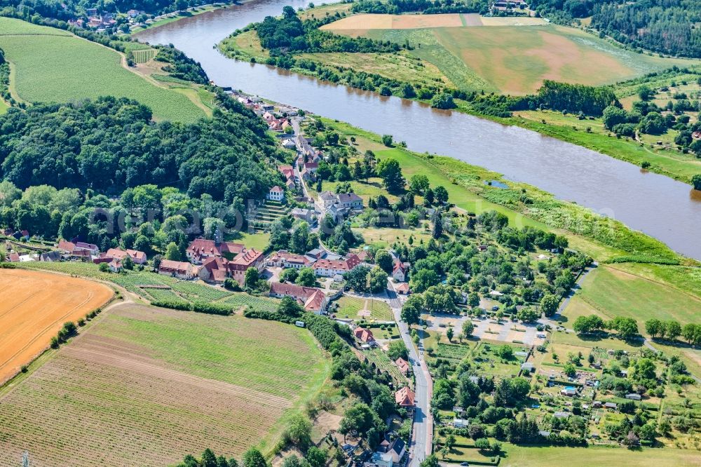 Aerial image Seusslitz - Village on the banks of the area Elbe - river course in Seusslitz in the state Saxony, Germany