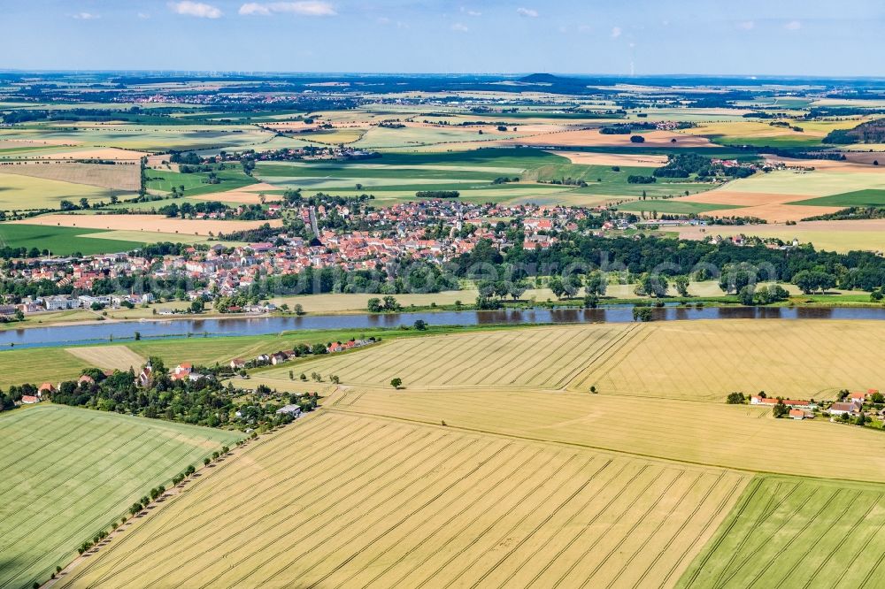 Aerial image Strehla - Village on the banks of the area Elbe - river course in Strehla in the state Saxony, Germany