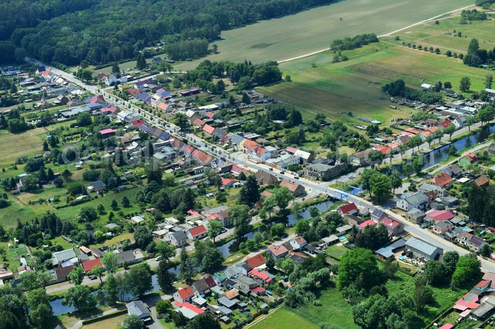 Aerial image Zerpenschleuse - Village on the banks of the area Finowkanal - river course in Zerpenschleuse in the state Brandenburg, Germany