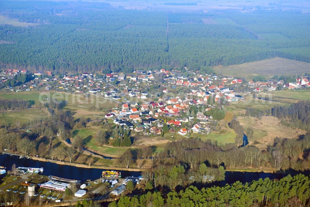 Aerial photograph Malz - Village on the banks of the area Havel - river course in Malz in the state Brandenburg, Germany