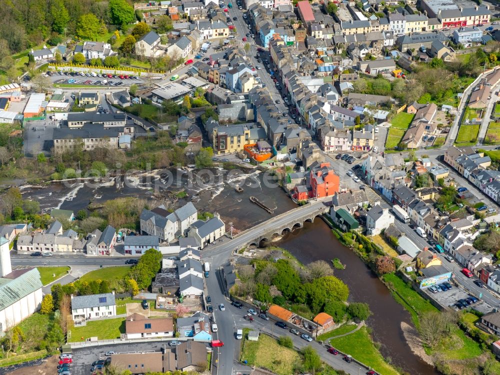 Ennistimon from the bird's eye view: Village on the banks of the area Inagh River - river course in Ennistimon in Clare, Ireland