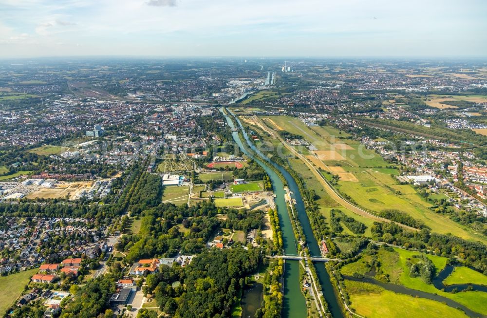 Aerial image Hamm - Village on the banks of the area Lippe - river course in Hamm in the state North Rhine-Westphalia, Germany