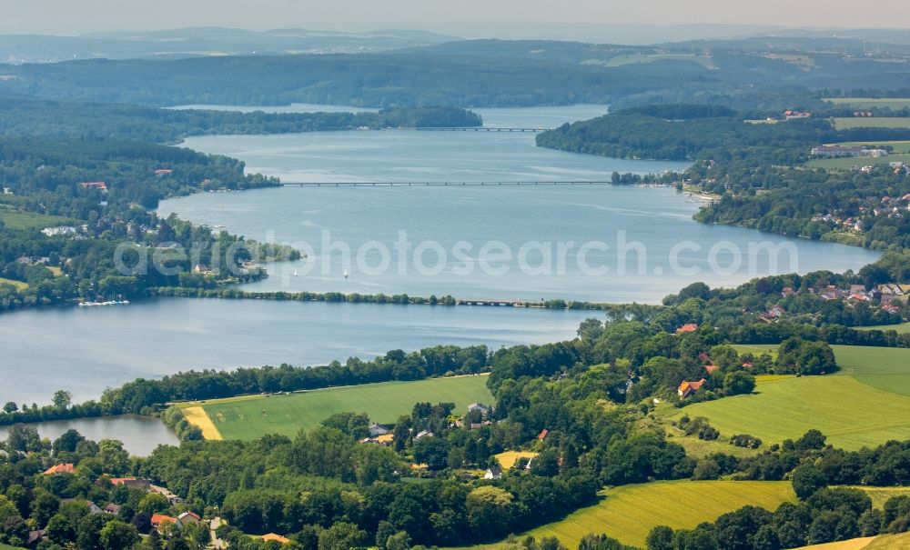 Aerial photograph Völlinghausen - Village on the banks of the area Moehnesee in Voellinghausen in the state North Rhine-Westphalia