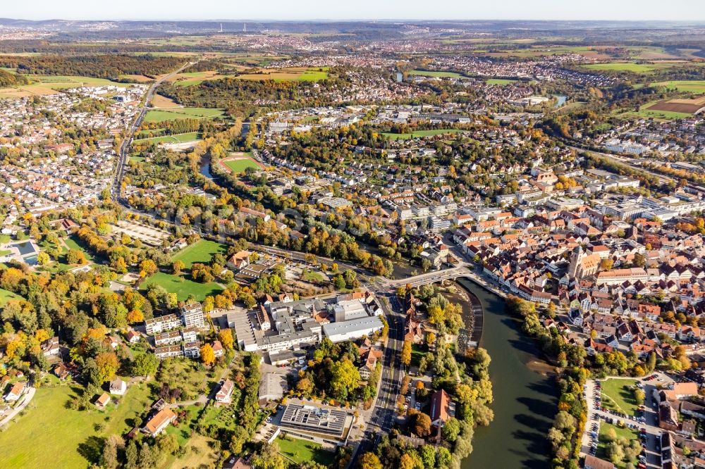 Nürtingen from the bird's eye view: Village on the banks of the area Neckar - river course in Nuertingen in the state Baden-Wurttemberg, Germany