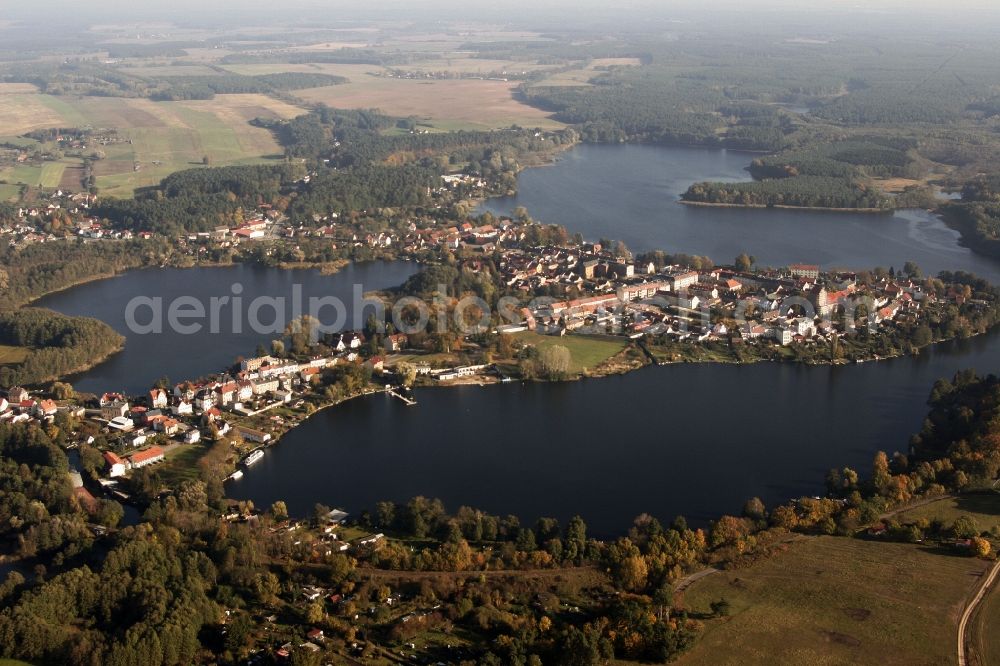 Aerial image Lychen - Village on the banks of the area Oberofuhl See - Nesselpfuhl - Stadtsee in Lychen in the state Brandenburg