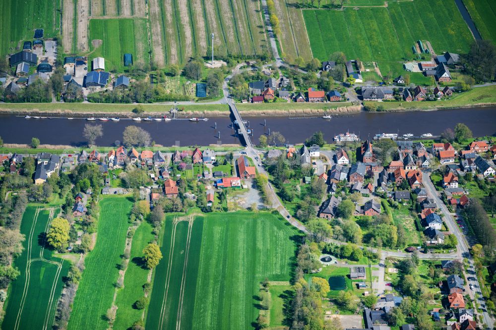 Aerial photograph Oberndorf - Town center on the banks of the Oste river course in Oberndorf in the state Lower Saxony, Germany