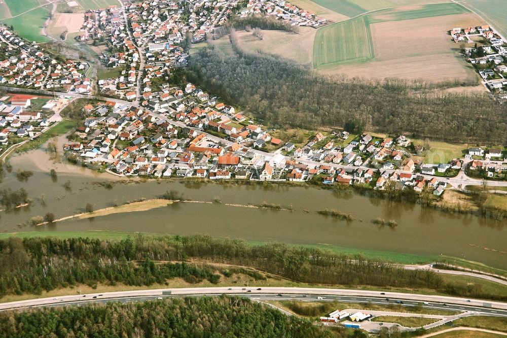 Aerial photograph Zeitlarn - Flooding leading bank of the Regen - river course in Zeitlarn in the federal state of Bavaria, Germany