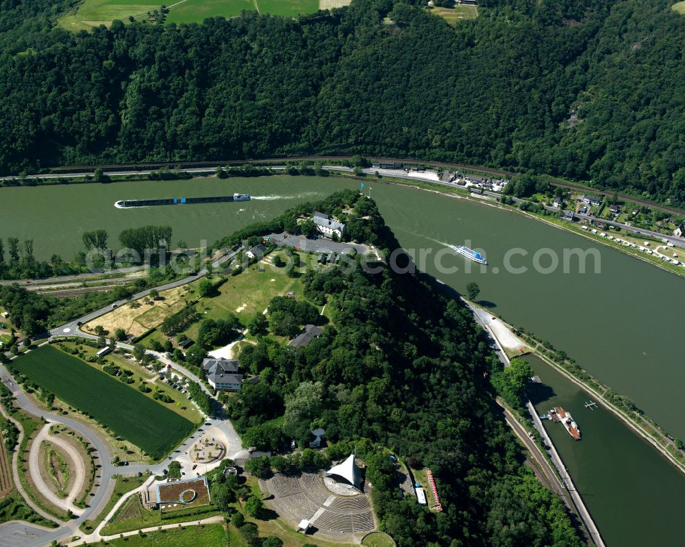 Aerial photograph Biebernheim - Village on the banks of the area Rhine - river course in Biebernheim in the state Rhineland-Palatinate, Germany