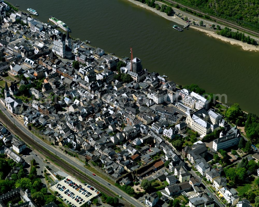 Aerial image Boppard - Village on the banks of the area Rhine - river course in Boppard in the state Rhineland-Palatinate