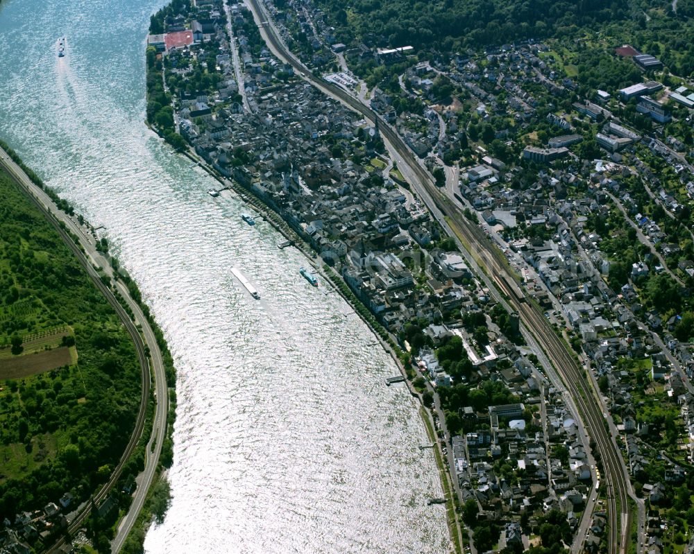 Boppard from the bird's eye view: Village on the banks of the area Rhine - river course in Boppard in the state Rhineland-Palatinate, Germany