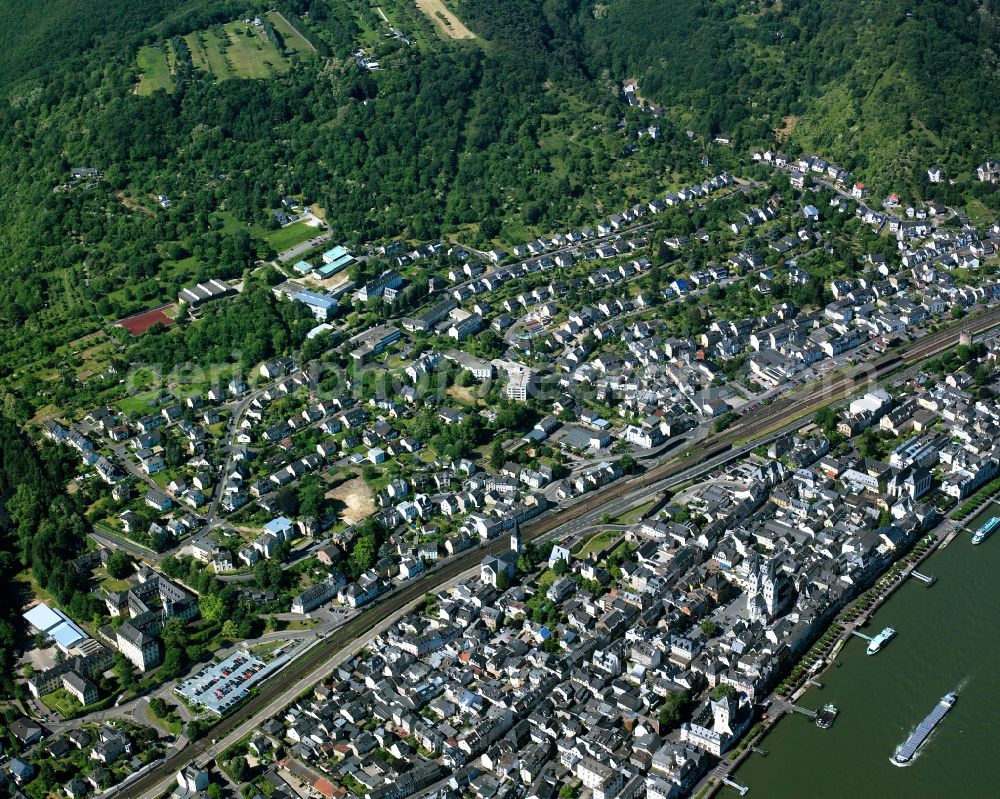 Aerial image Boppard - Village on the banks of the area Rhine - river course in Boppard in the state Rhineland-Palatinate, Germany