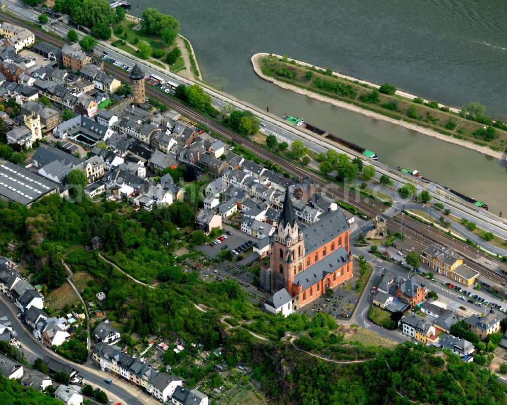 Aerial photograph Oberwesel - Village on the banks of the area Rhine - river course in Oberwesel in the state Rhineland-Palatinate