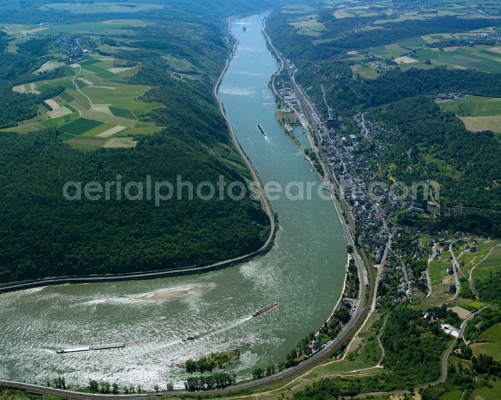 Aerial image Oberwesel - Village on the banks of the area Rhine - river course in Oberwesel in the state Rhineland-Palatinate, Germany