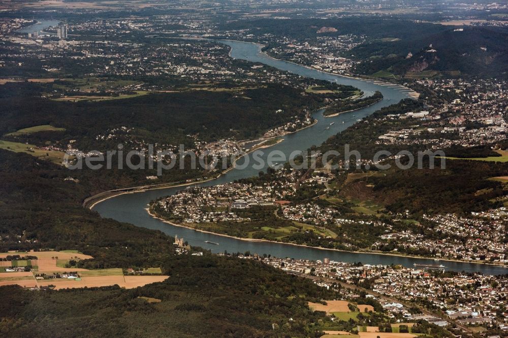 Unkel from the bird's eye view: Village on the banks of the area Rhine - river course in Unkel in the state Rhineland-Palatinate