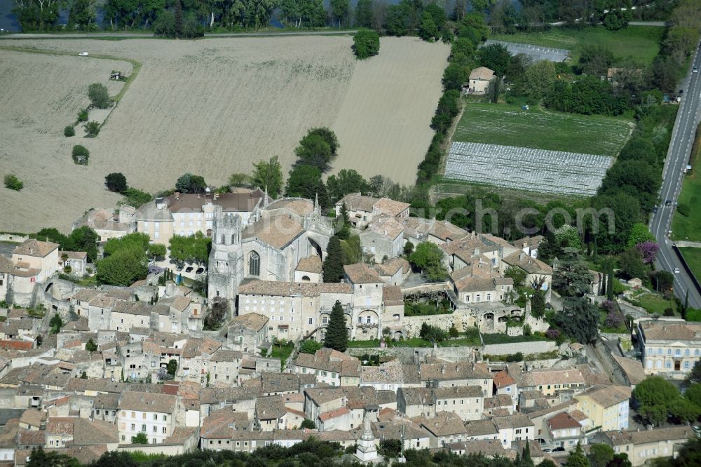 Aerial photograph Viviers - Village on the banks of the area Rotten - river course in Viviers in Auvergne Rhone-Alpes, France