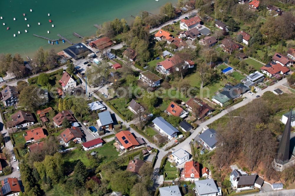 Aerial photograph Wörthsee - Village on the banks of the area SEEHAUS RAABE along the Seestrasse in the district Steinebach in Woerthsee in the state Bavaria, Germany