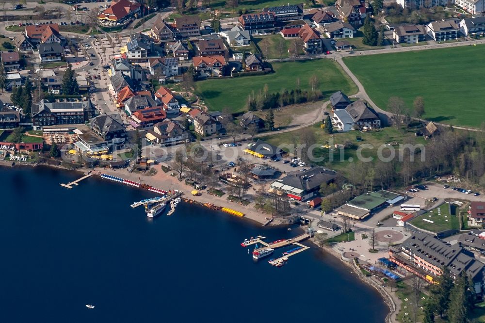 Titisee-Neustadt from the bird's eye view: Village on the banks of the area Titisse in Titisee-Neustadt in the state Baden-Wuerttemberg, Germany