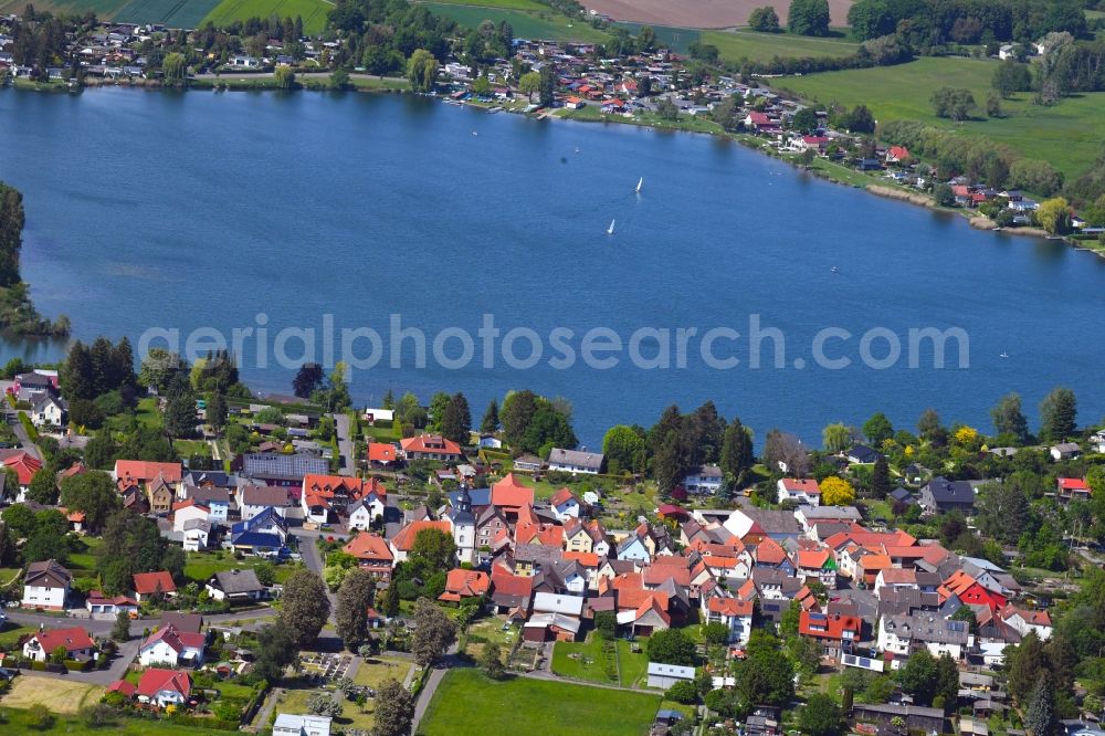 Aerial image Trais-Horloff - Village on the banks of the area on Trais-Horloffer See in Trais-Horloff in the state Hesse, Germany