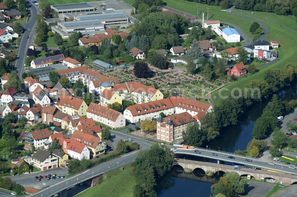 Aerial photograph Gemünden - Village on the banks of the area Verlaufes der Fraenkischen Saale - river course in Gemuenden in the state Bavaria