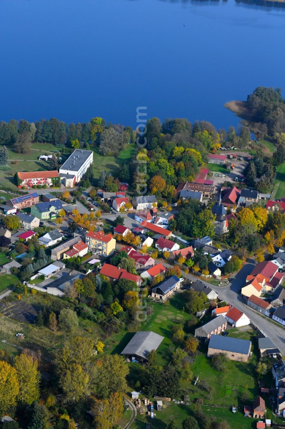 Aerial image Wandlitz - Village on the banks of the area Wandlitzer See in Wandlitz in the state Brandenburg, Germany