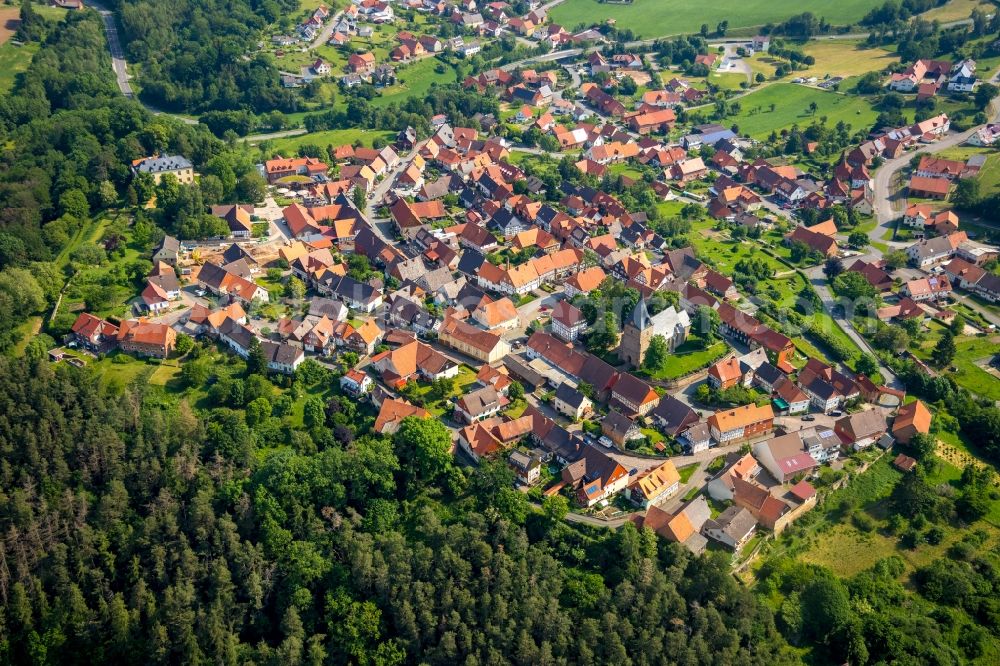 Aerial photograph Landau - Village on the banks of the area Watter - river course in Landau in the state Hesse, Germany