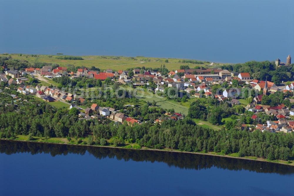 Aerial image Alt Pouch - Village on the banks of the area lake between Muldestausee and Grosser Goitzschesee in Alt Pouch in the state Saxony-Anhalt, Germany