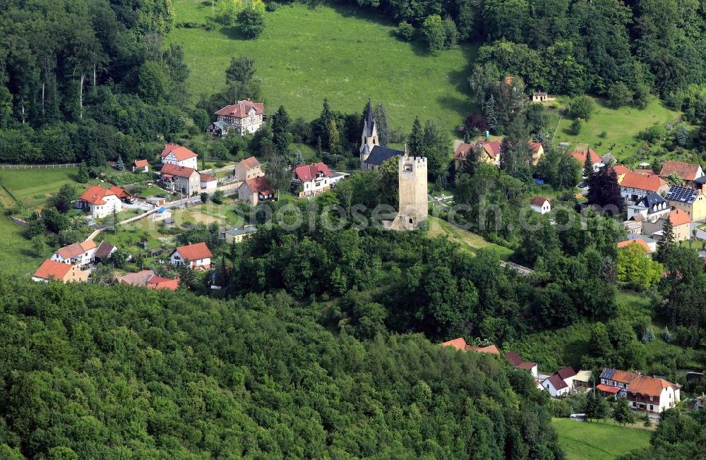 Aerial photograph Tautenburg - The community Tautenburg in Thuringia encloses in a horseshoe shaped valley the mountain top with the same castle. The existing donjon is the residue of a spur castle from the Middle Ages