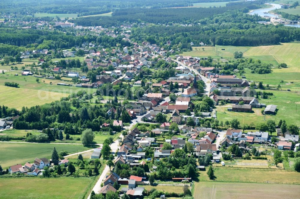 Aerial photograph Elbe-Parey - The district Guesen in Elbe-Parey in the state Saxony-Anhalt, Germany