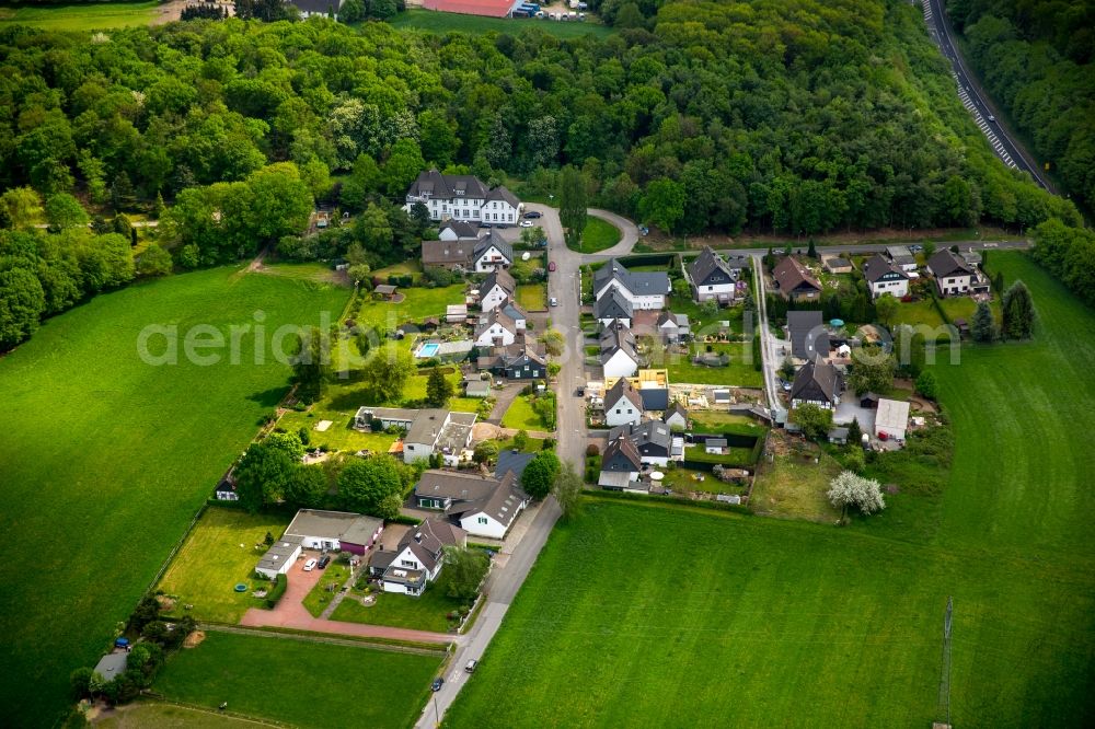 Gevelsberg from the bird's eye view: The district Heck at the Bremmenstreet in Gevelsberg in the state North Rhine-Westphalia