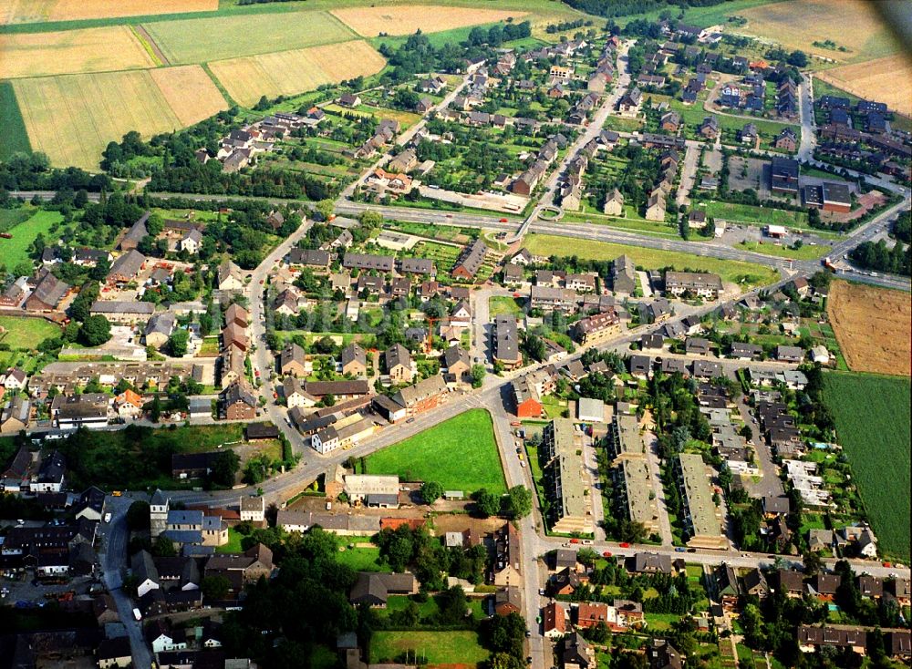 Duisburg from above - The district Muendelheim in Duisburg in the state North Rhine-Westphalia