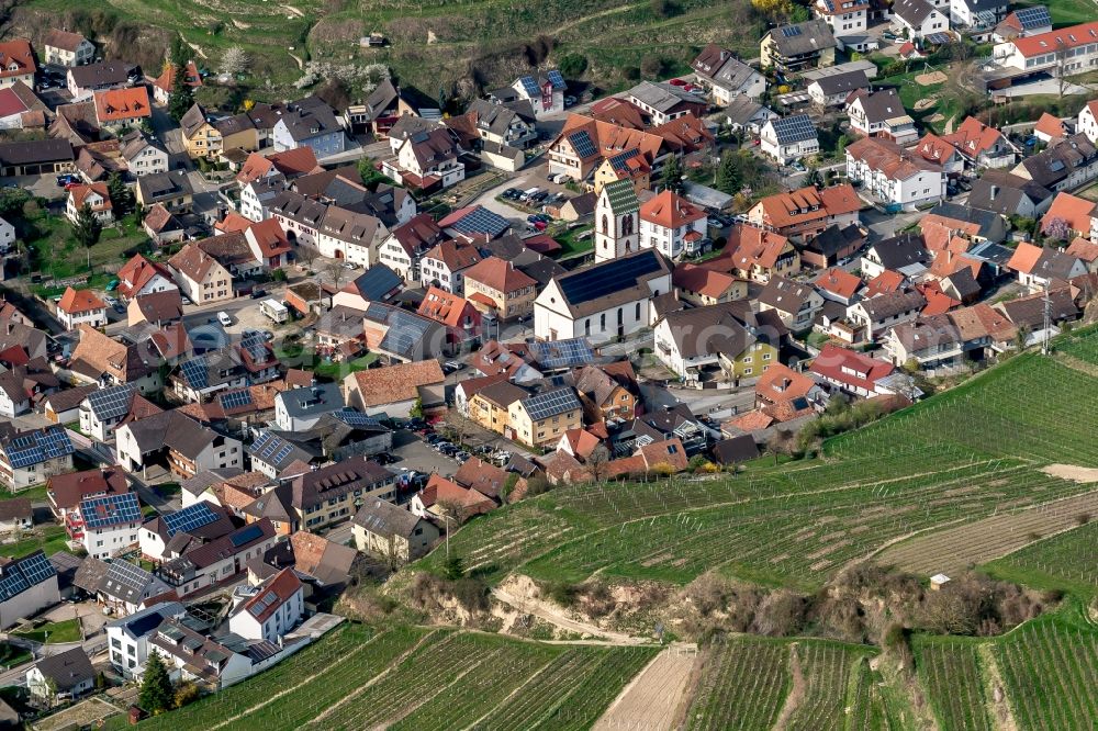 Aerial image Vogtsburg im Kaiserstuhl - The district Oberbergen in Vogtsburg im Kaiserstuhl in the state Baden-Wuerttemberg, Germany