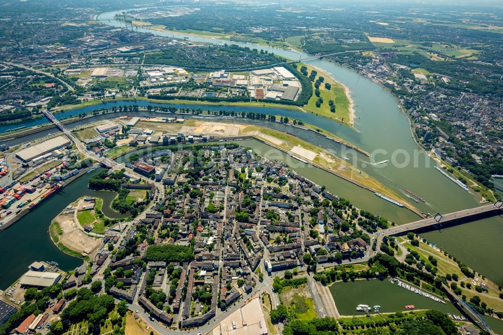 Duisburg from above - District Ruhrort-Baerl in Duisburg in the state North Rhine-Westphalia, Germany