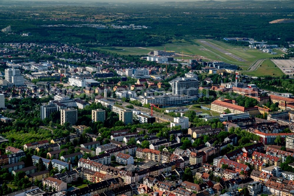 Aerial photograph Freiburg im Breisgau - The district Stuehlinger Blickrichtung Flugplatz in Freiburg im Breisgau in the state Baden-Wuerttemberg, Germany