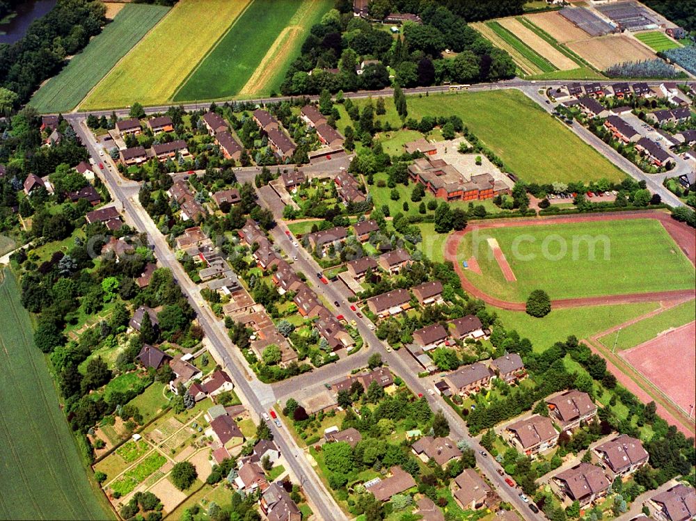 Krefeld from the bird's eye view: District Traar in Krefeld in the state North Rhine-Westphalia