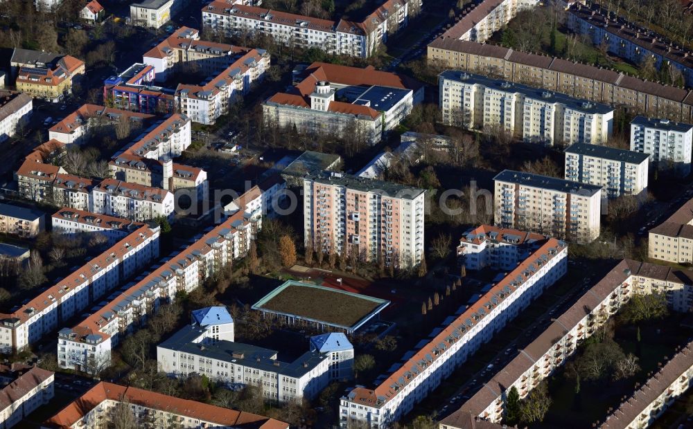 Aerial photograph Berlin OT Lankwitz - View of a residential area Kaiser-Wilhelm-Straße / corner Paul-Schneider-Straße with old buildings and prefabricated houses in the district Lankwitz of Berlin