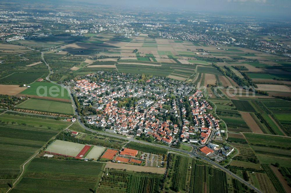 Aerial photograph Mainz - View of the Drais part of Mainz in the state of Rhineland-Palatinate. Drais is the smallest district of the state capital and is located on a hill in the West of the city. It is characterised by agriculture, fruit and vegetable fields