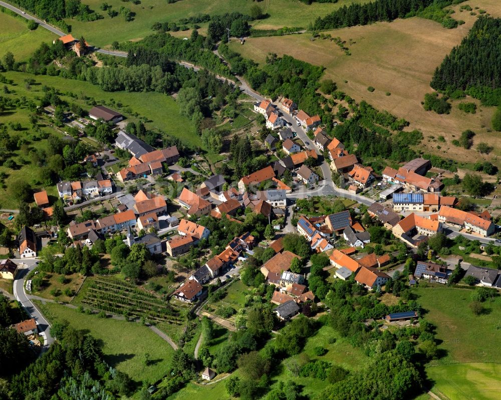 Becherbach from the bird's eye view: View of the Gangloff part of the borough and municipiality of Becherbach in the state of Rhineland-Palatinate. The agricultural borough is located in the county district of Bad Kreuznach. Surrounded by fields, hills and forest, the village with its parts and hamlets is located in the Palatinate region